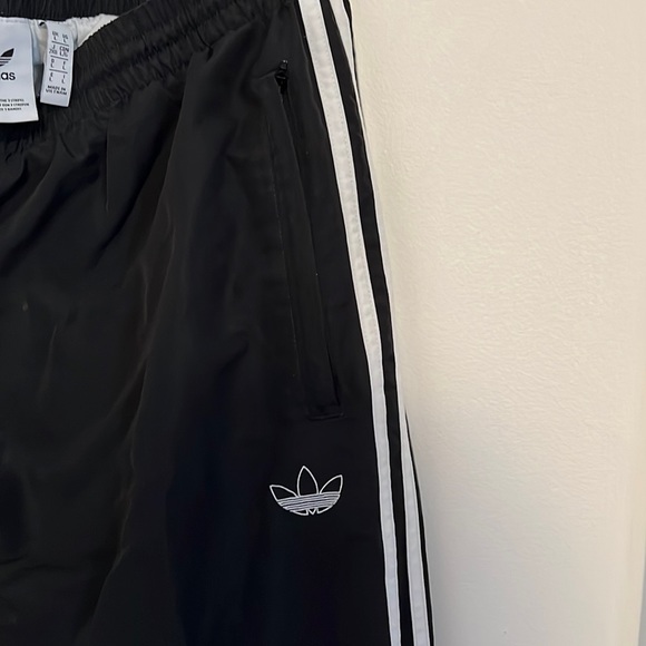 Mens adidas track pants - Picture 4 of 5